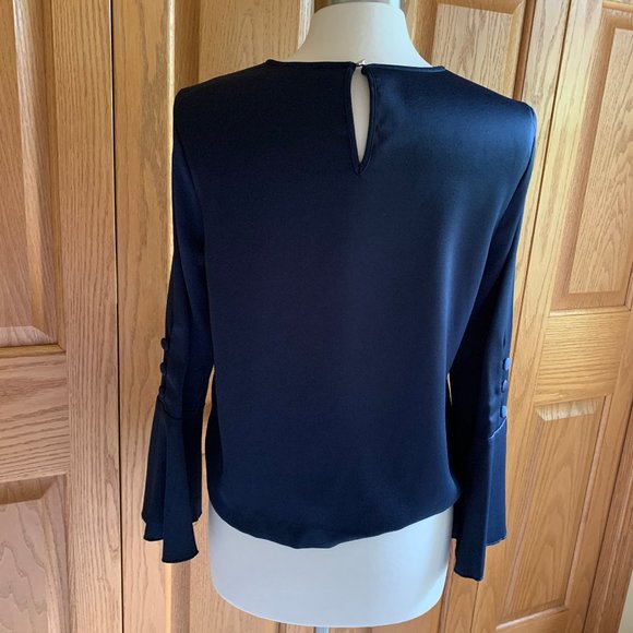 VINCE CAMUTO - Flutter Cuff Blouse - NEW, No Tags - Picture 6 of 11